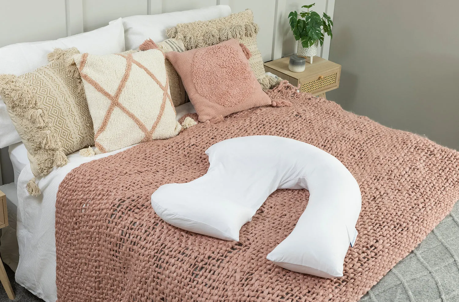 DreamGenii Pregnancy Support and Feeding Pillow